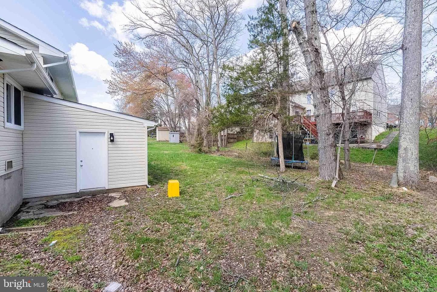 402 Warburton Oaks Drive photo 35