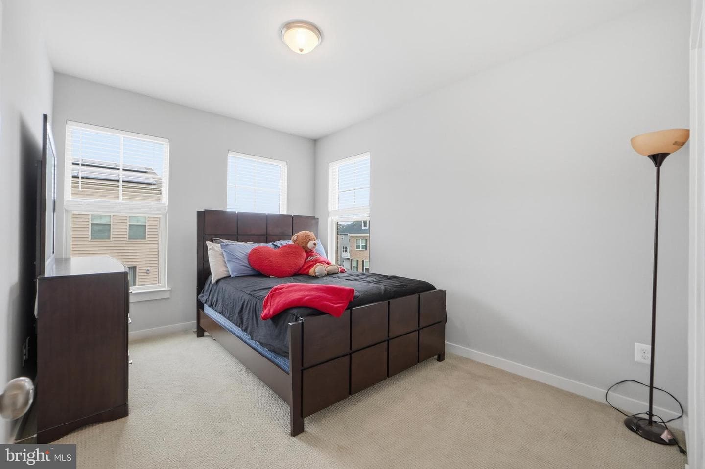 10601 Eastland Circle photo 20