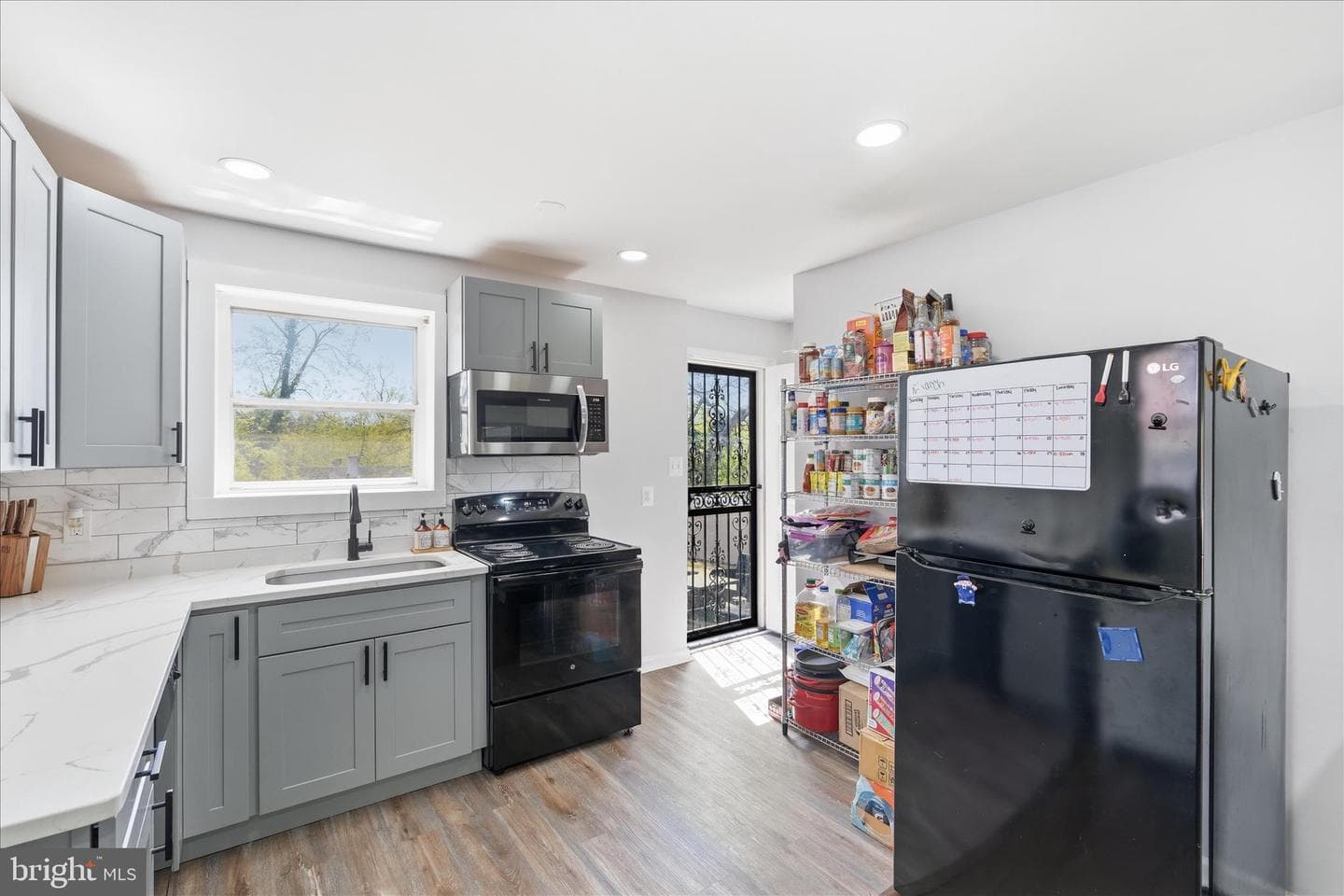 6929 Decatur Place photo 10