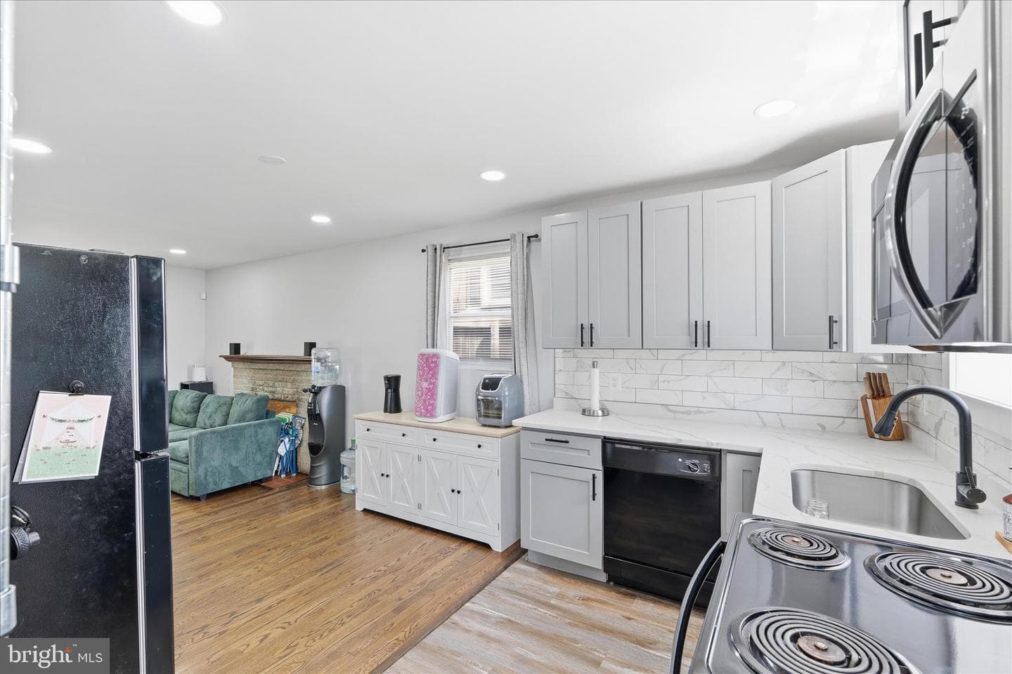 6929 Decatur Place photo 11