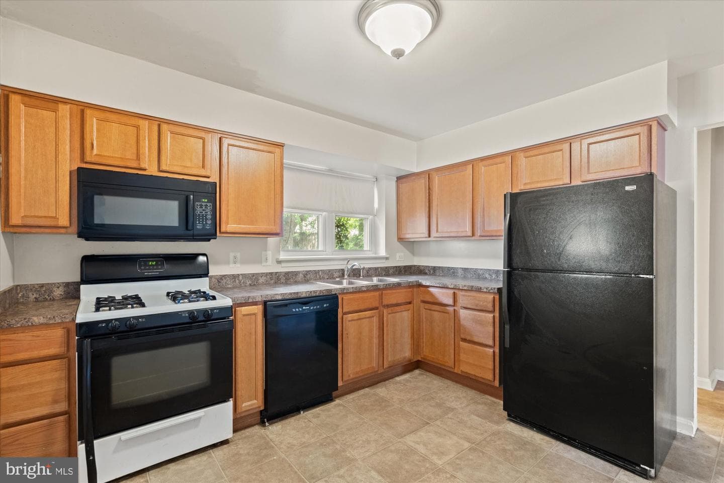 4102 28th Avenue photo 6