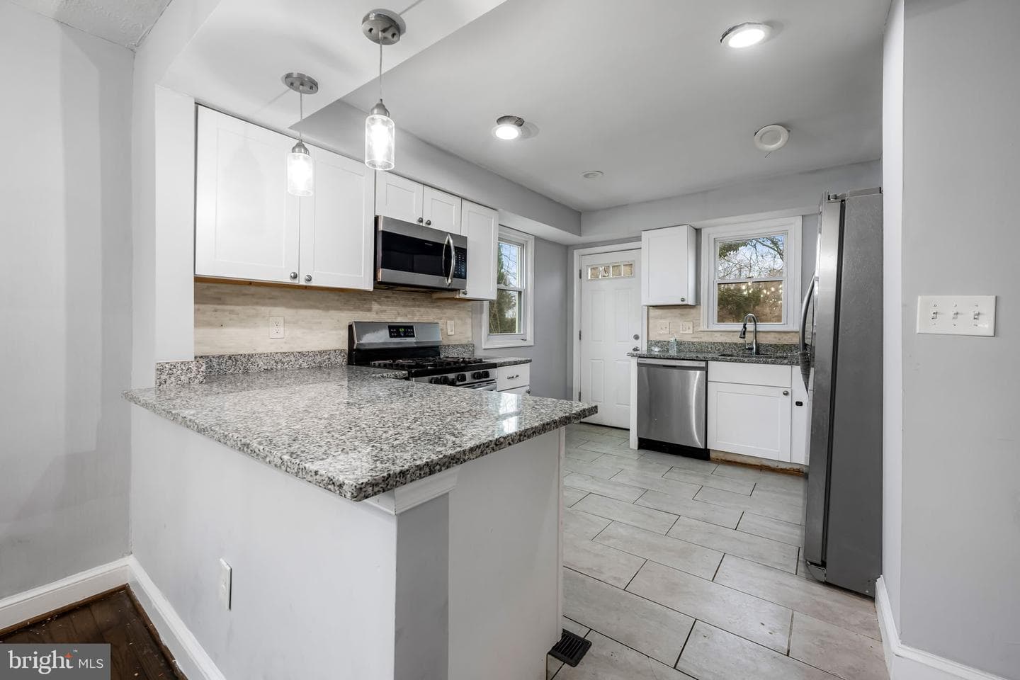 308 Zelma Avenue photo 7