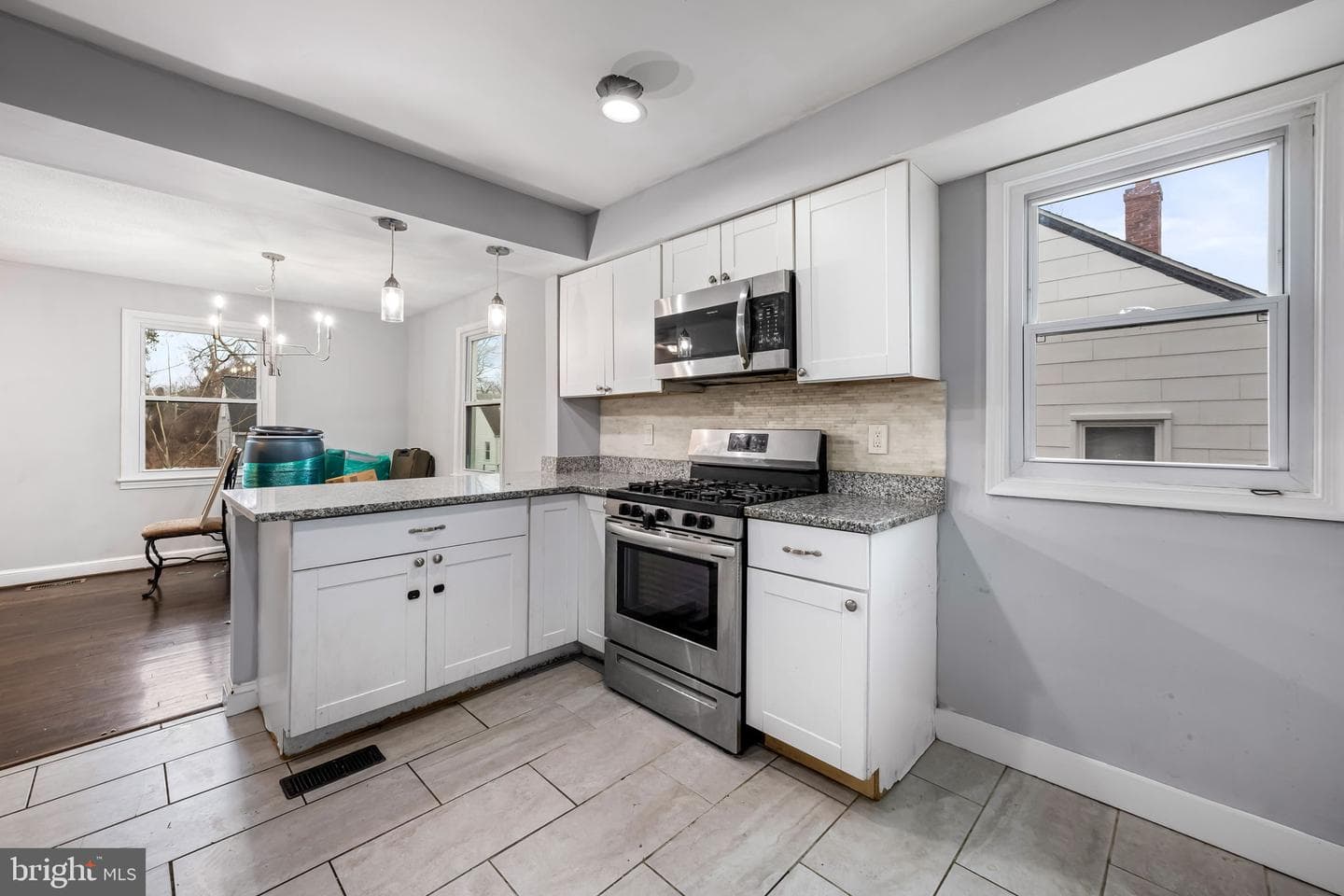 308 Zelma Avenue photo 9
