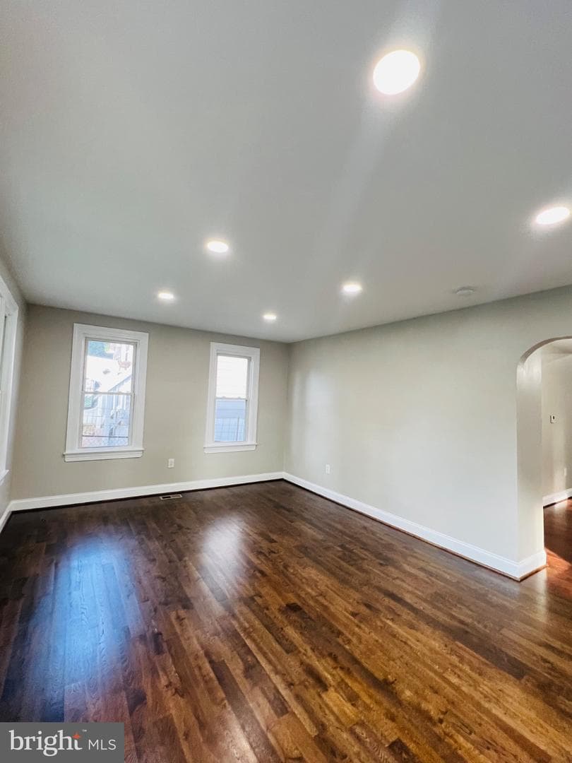 5709 Dade Street photo 13