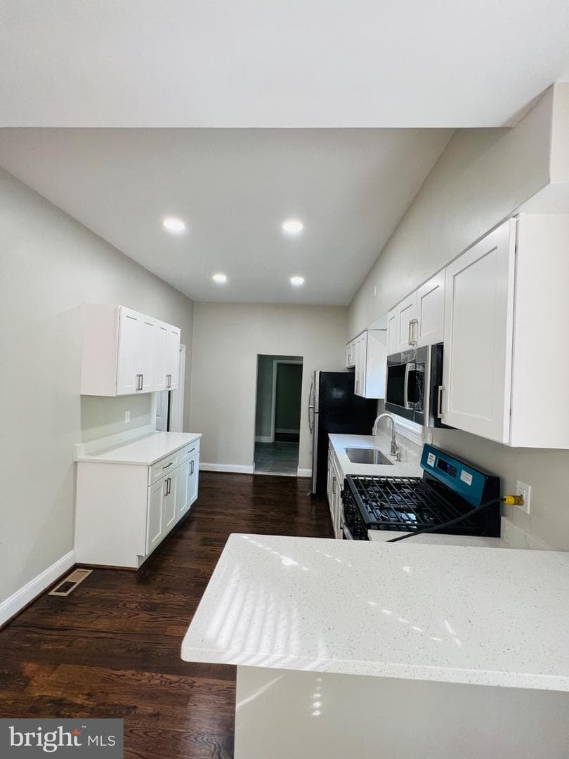 5709 Dade Street photo 24