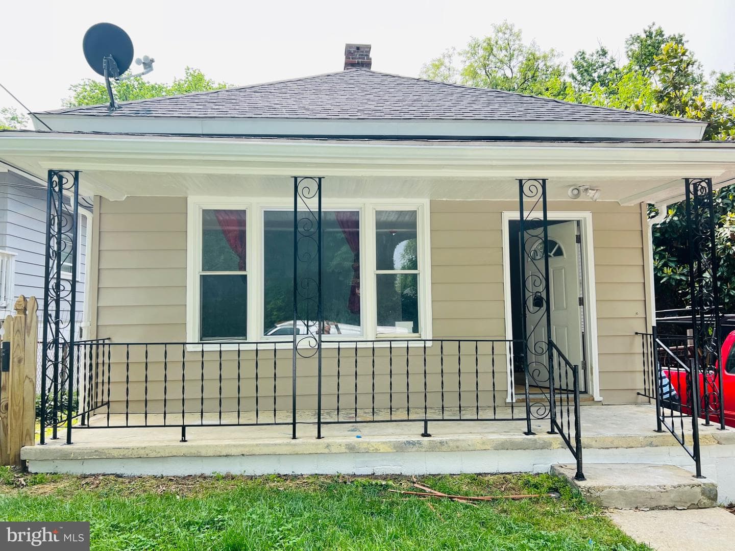 5709 Dade Street photo 29