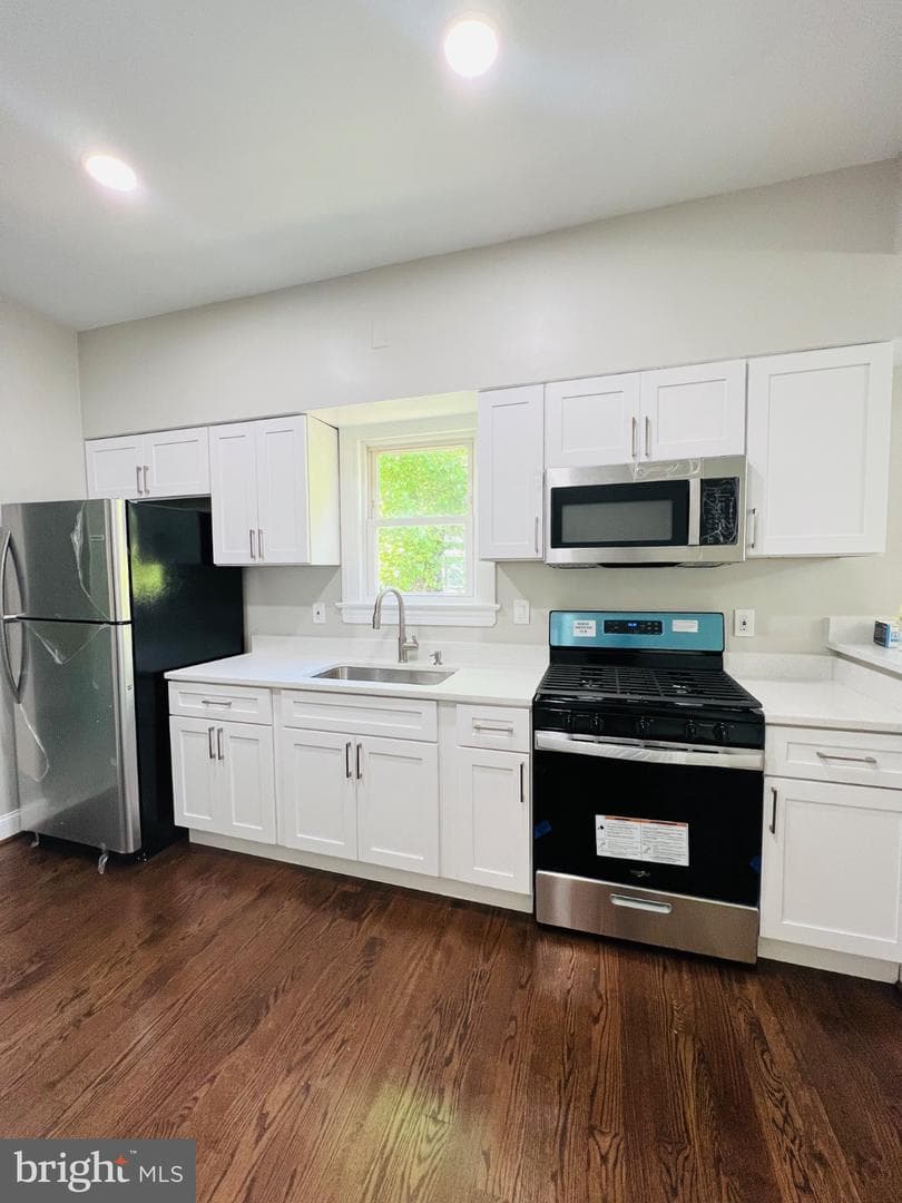 5709 Dade Street photo 4