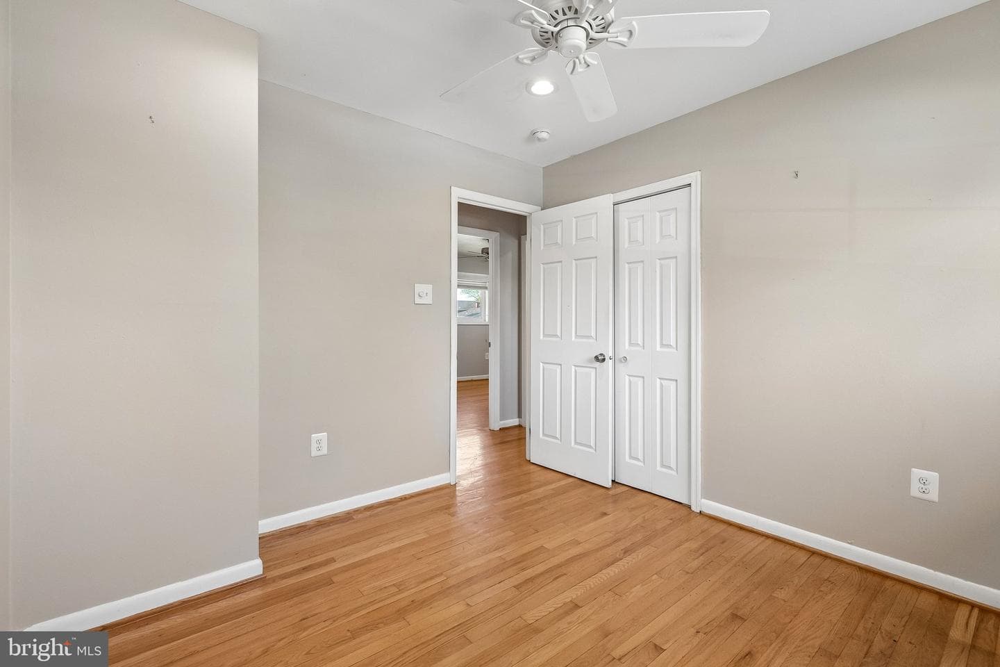 6203 Tyburn Street photo 22