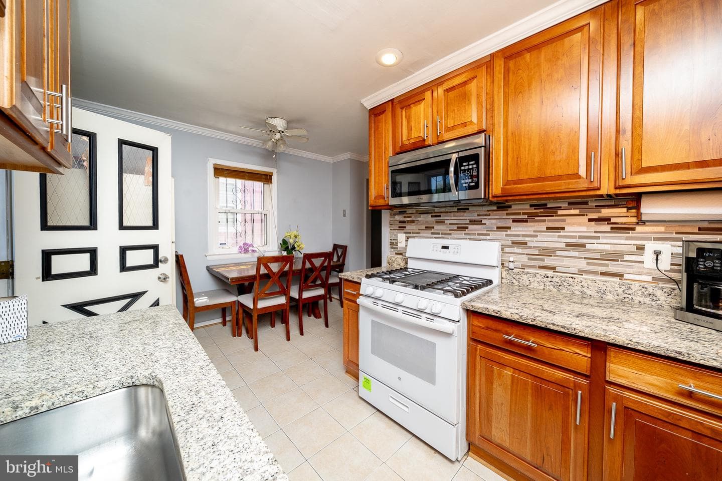 1511 Warren Ave photo 17