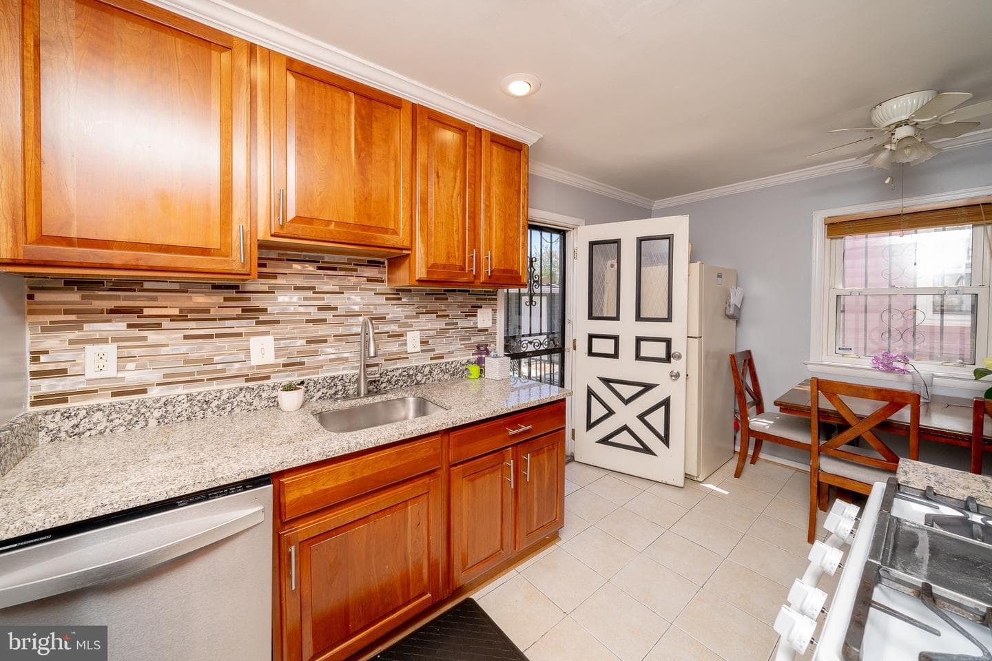 1511 Warren Ave photo 18