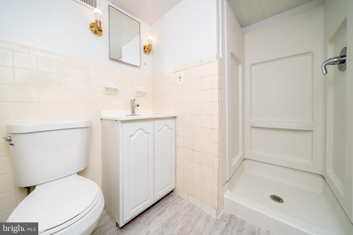1511 Warren Ave photo 24