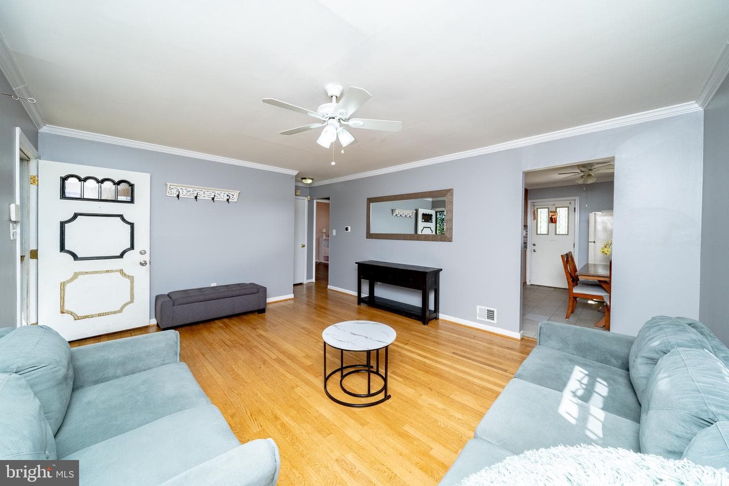 1511 Warren Ave photo 4