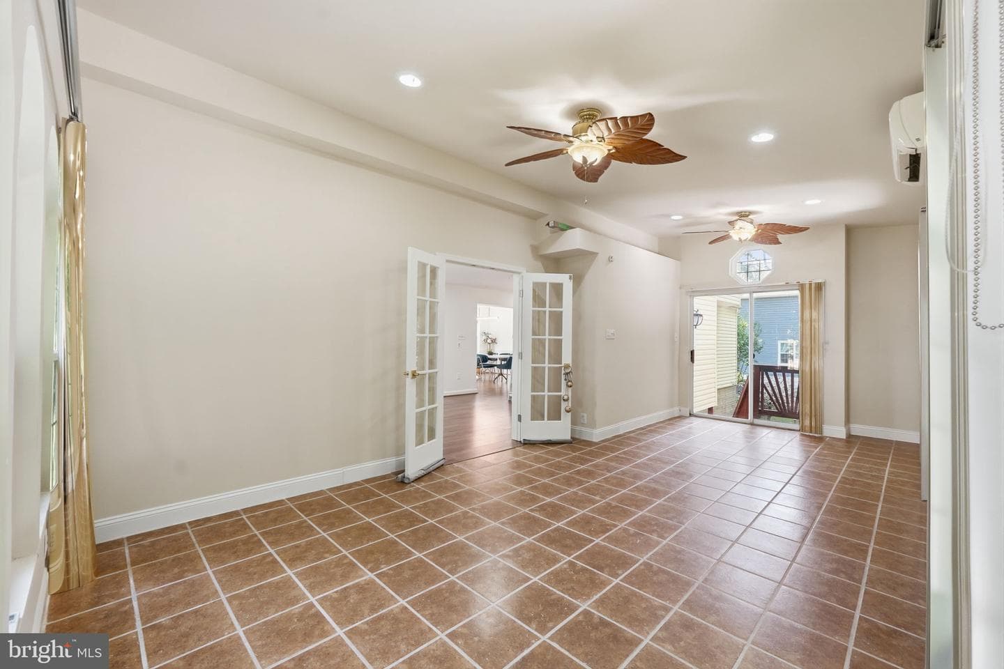705 Bonnie Meadow Lane photo 14
