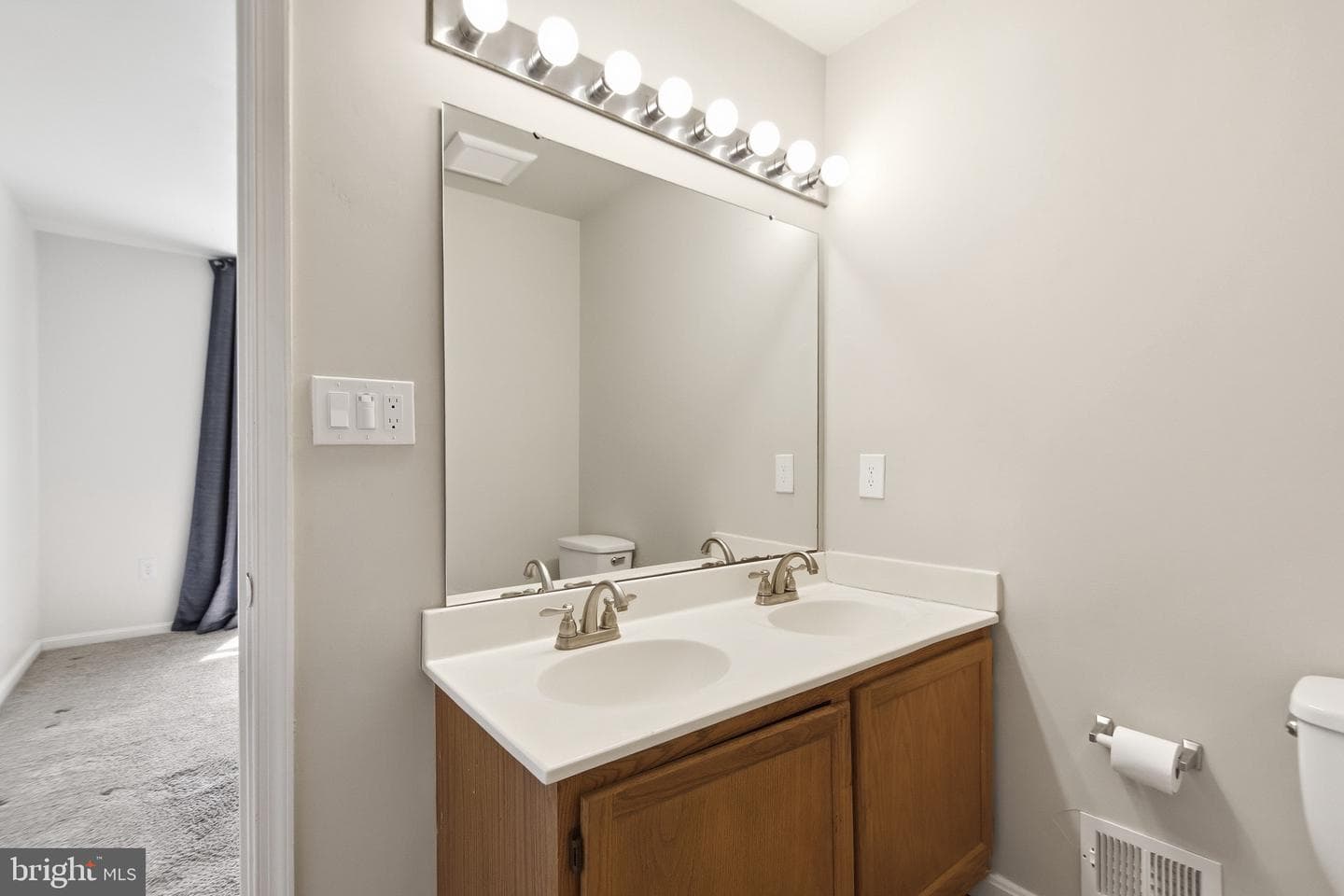 9089 Hardesty Drive photo 28