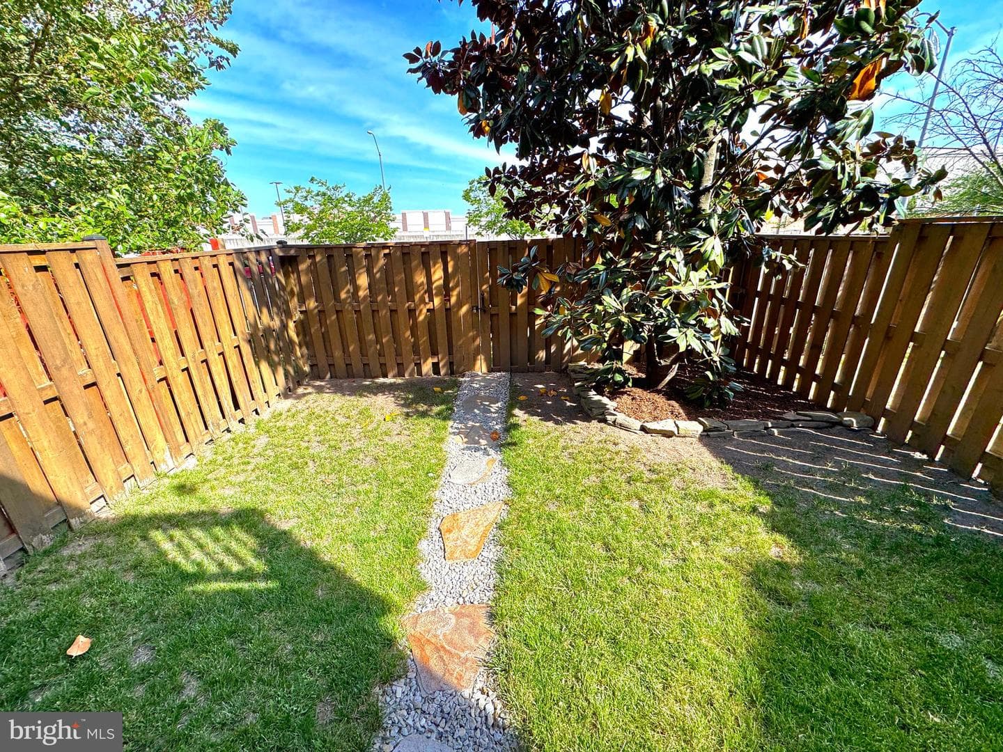 15011 Laureland Place photo 32