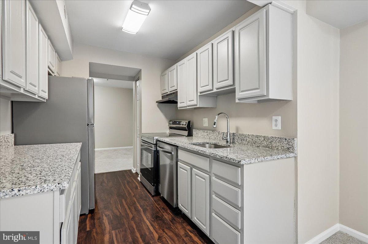 7806 Hanover Parkway #307 photo 6