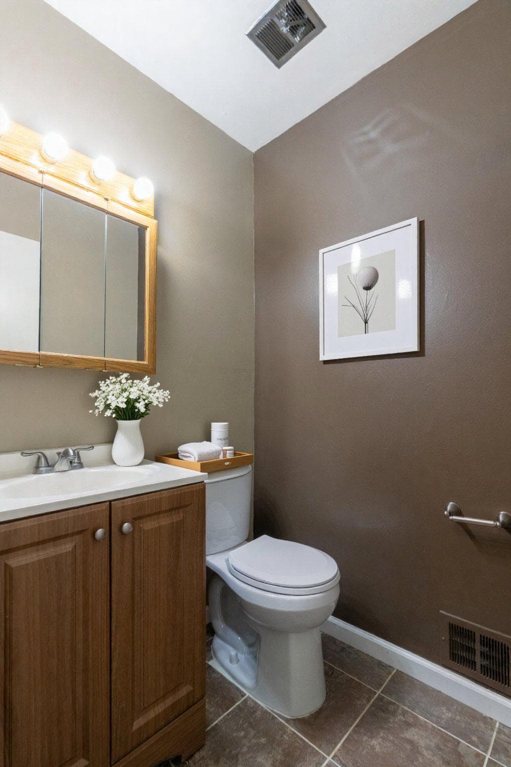 7950 Lakecrest Drive photo 20