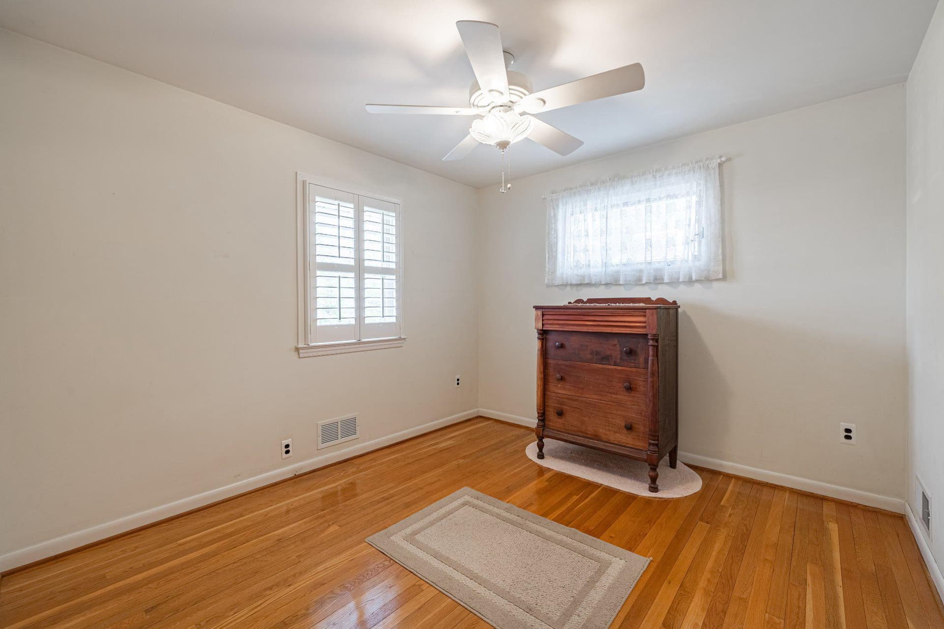 10904 Fleetwood Drive photo 18