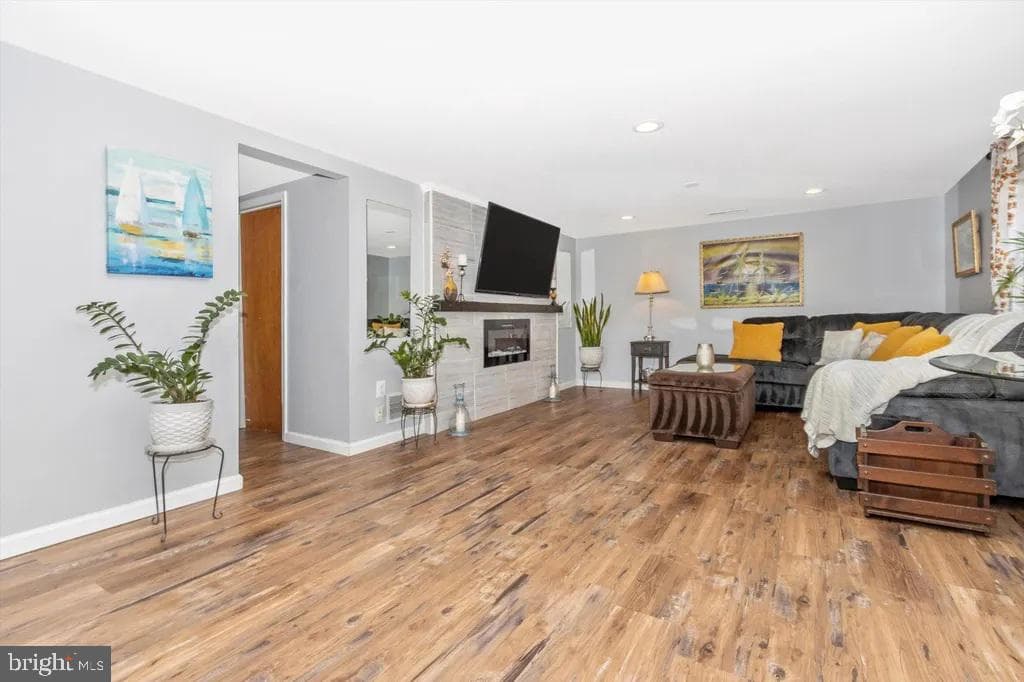 13016 Ingleside Drive photo 28