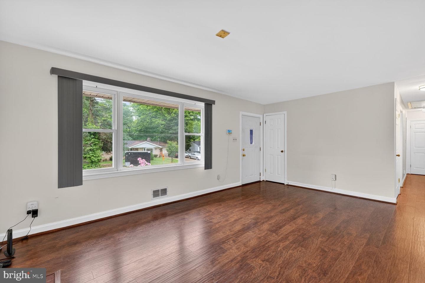 3804 Hemlock Place photo 3