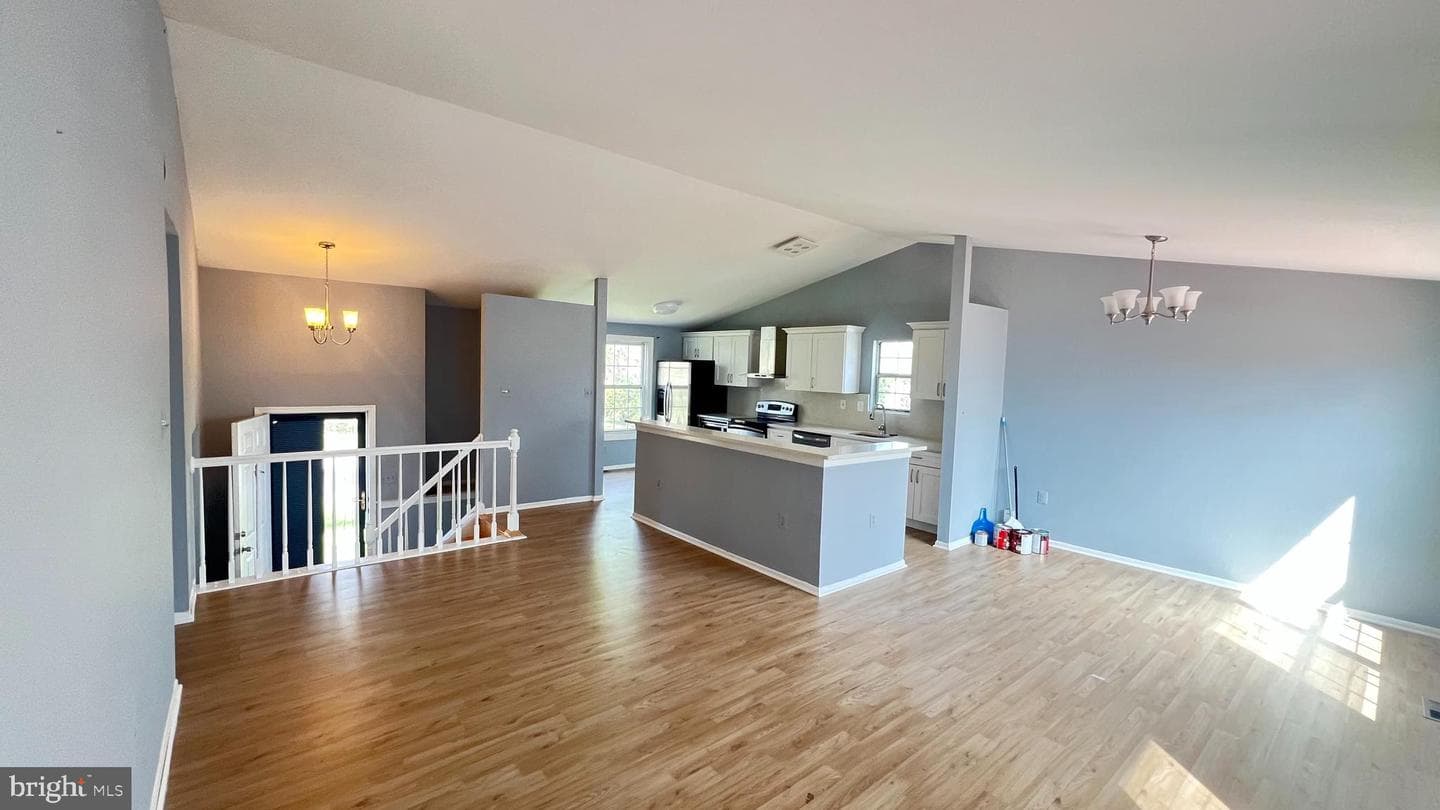 600 Castlewood Place photo 3