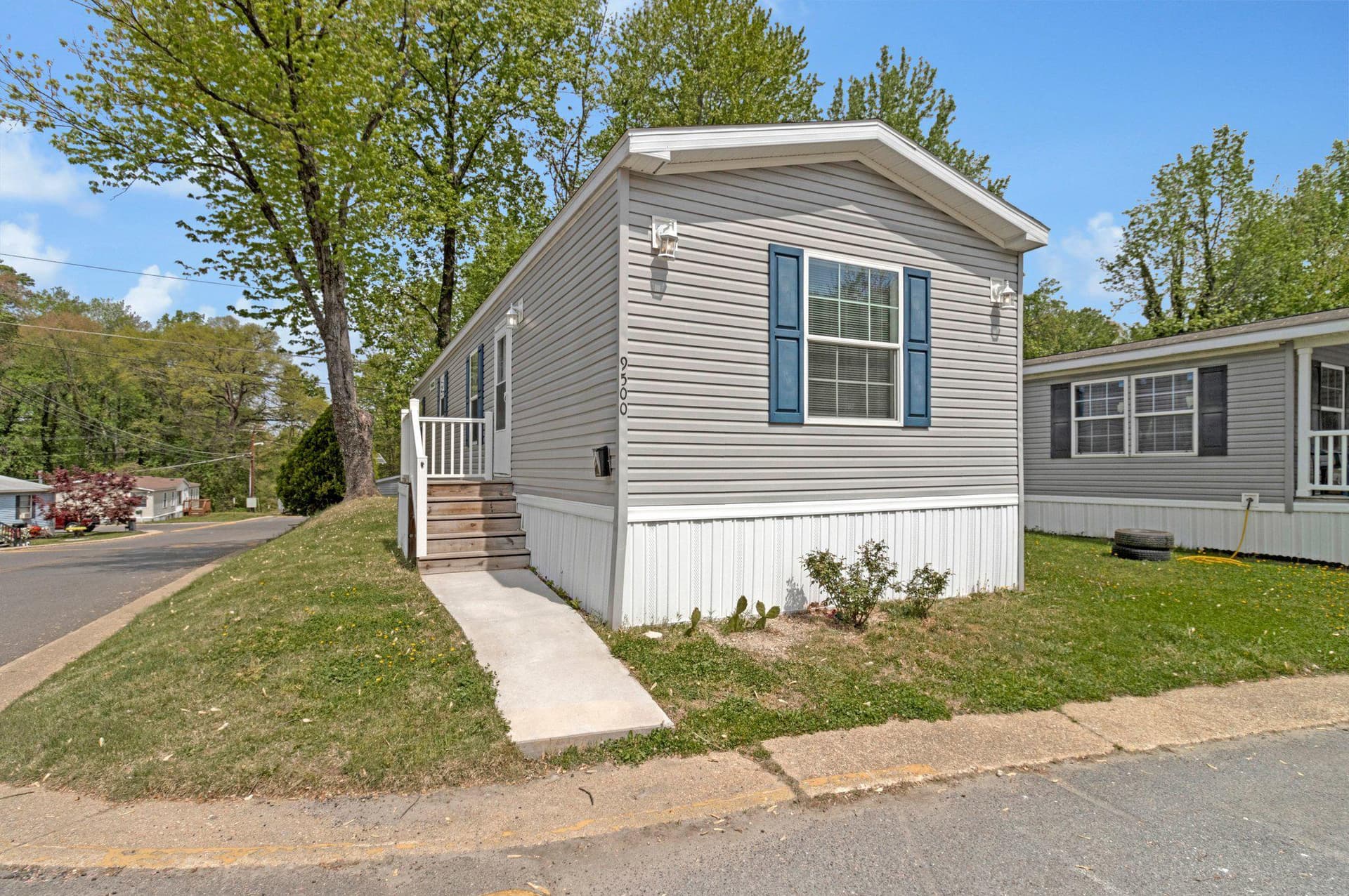 9500 Beech Park Street photo 2