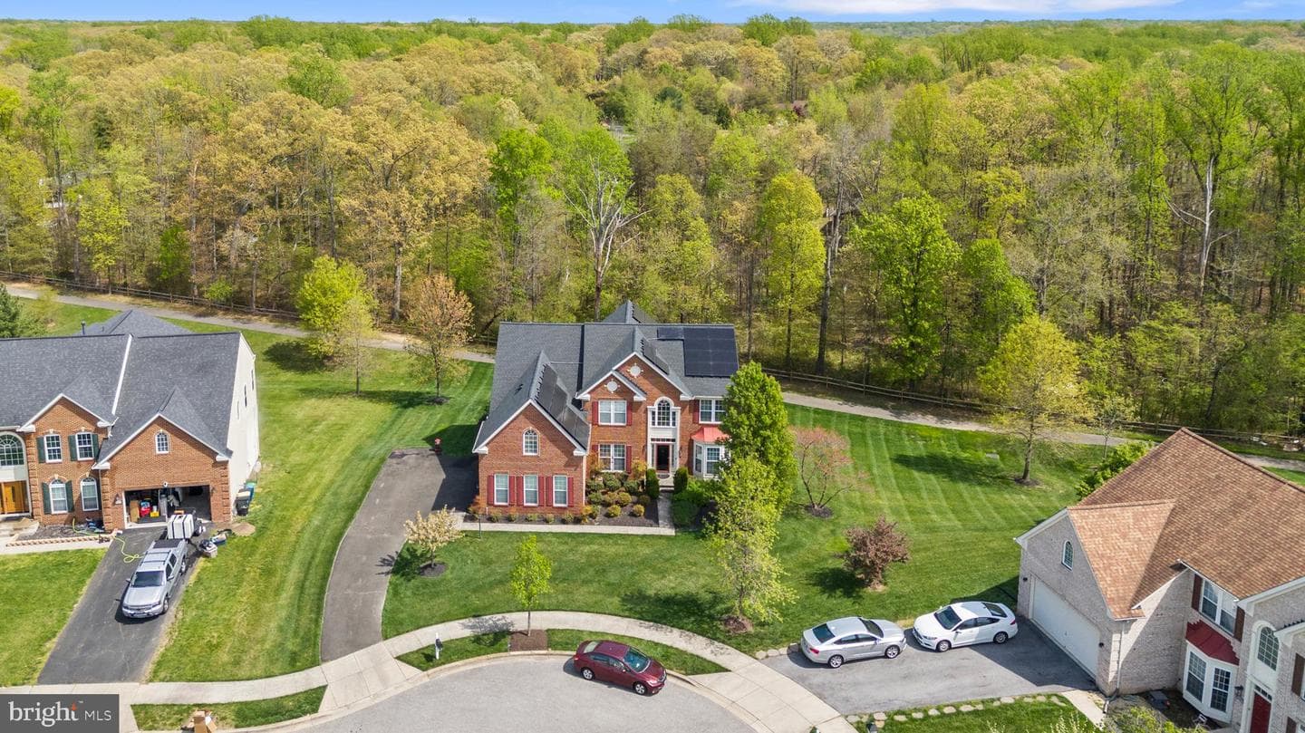 10916 Sir Paul Place photo 3