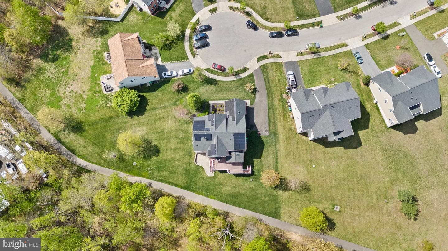 10916 Sir Paul Place photo 9