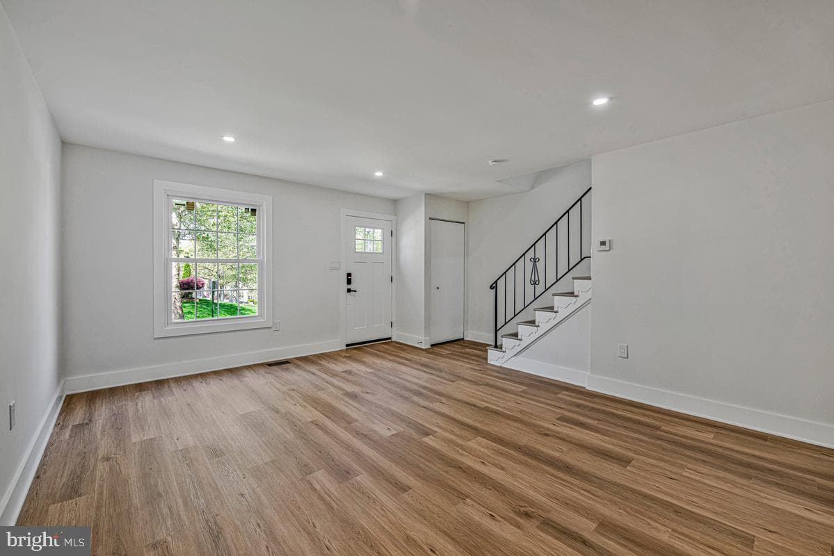 8493 Imperial Drive #6-B photo 4
