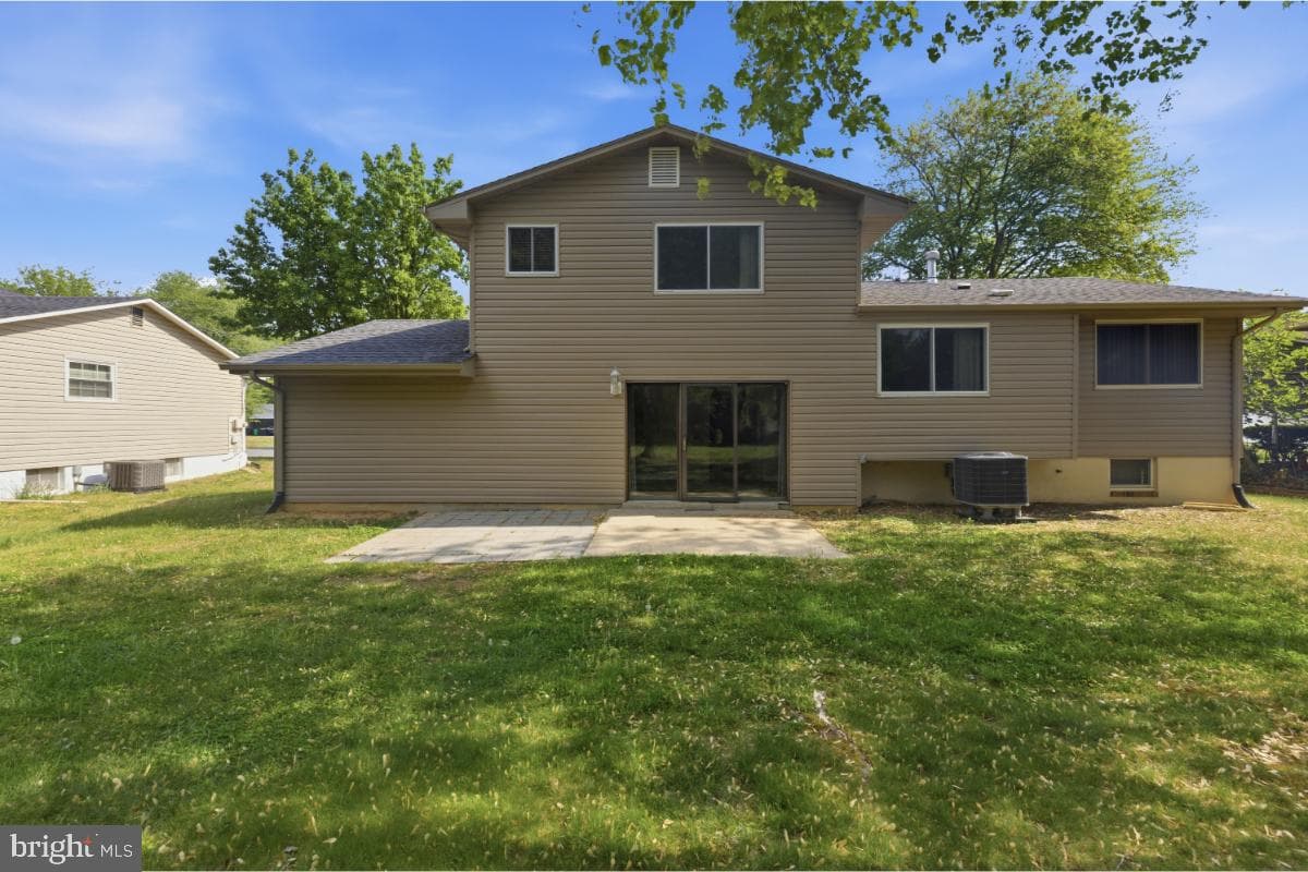 1501 Taylor Avenue photo 4