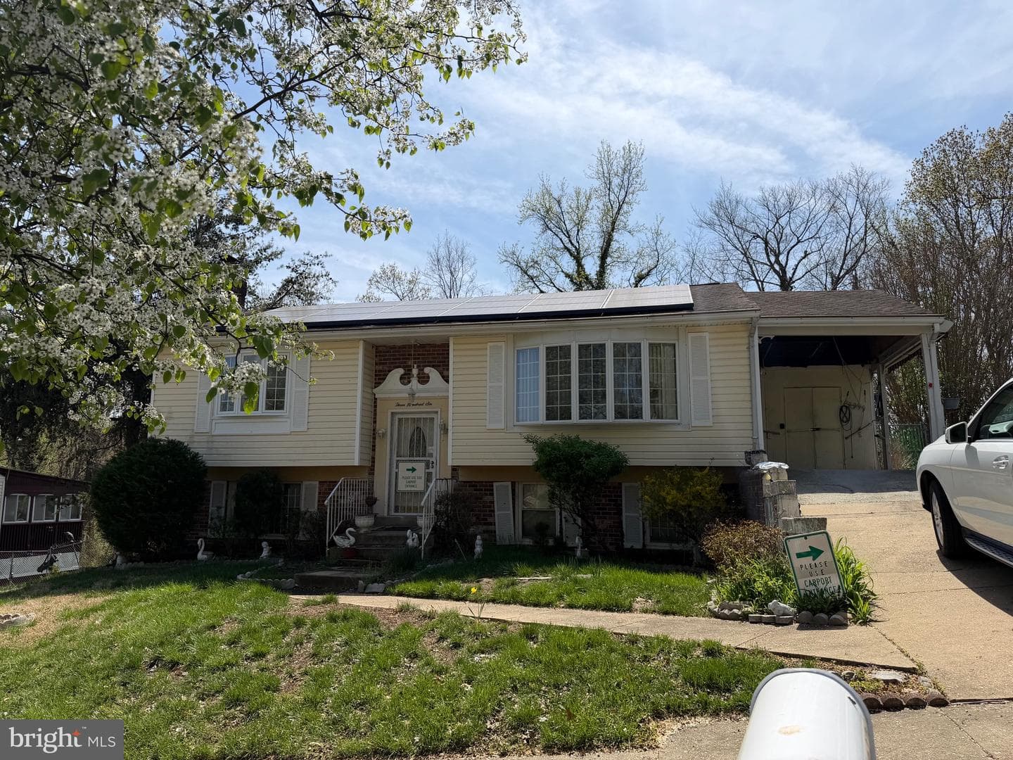306 Aqua Lynn Drive photo 1
