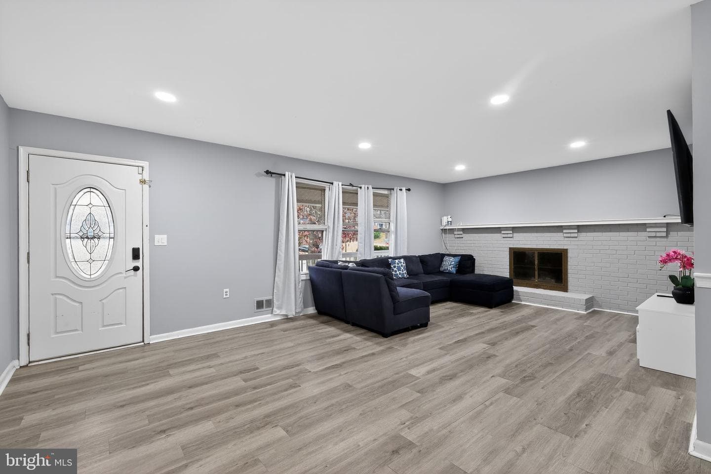 9100 Saint Andrews Place photo 4