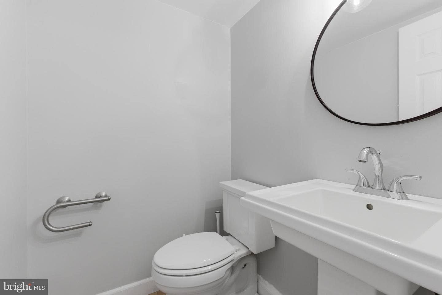 13601 Pendleton Street photo 17