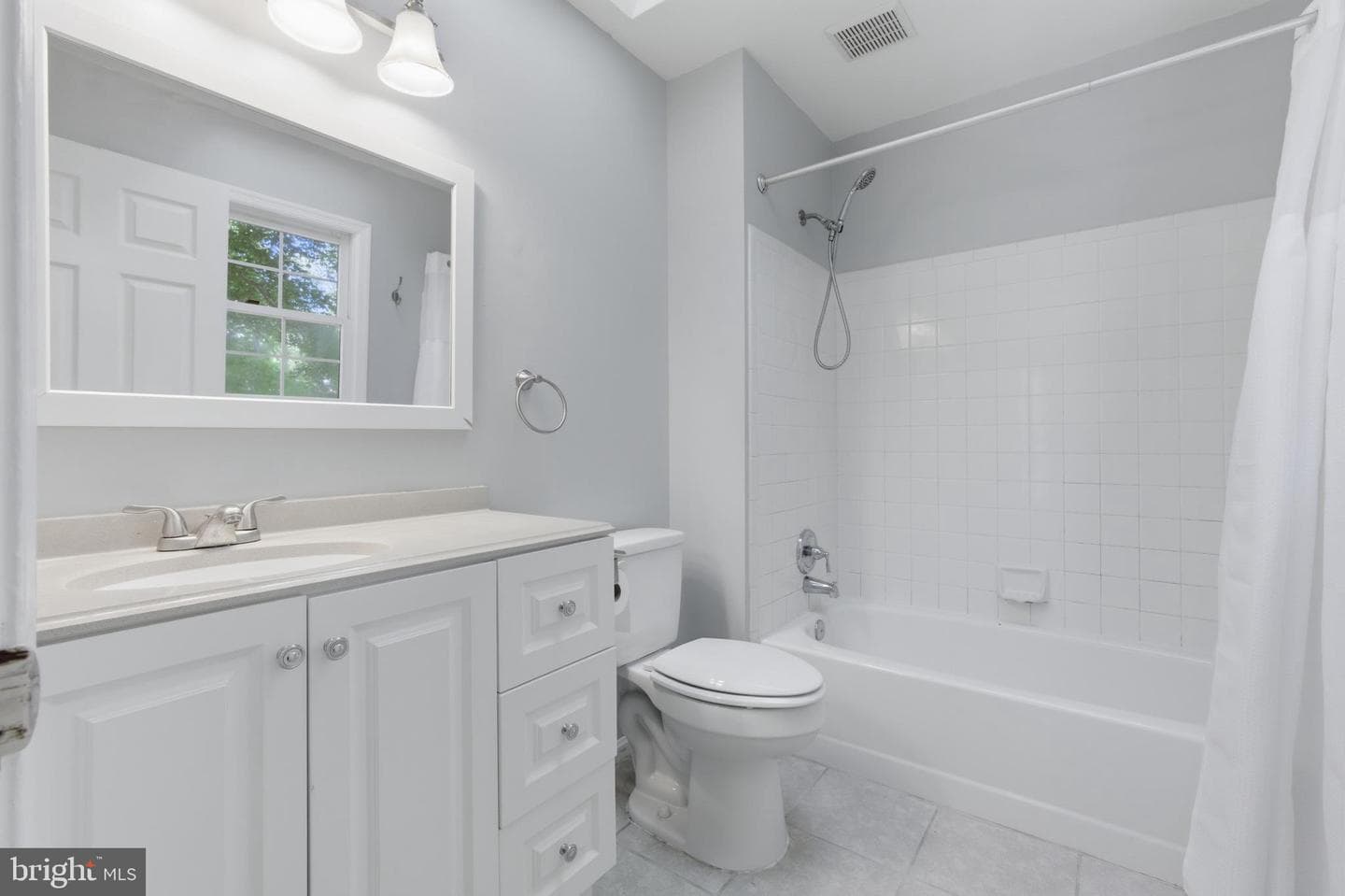 13601 Pendleton Street photo 24