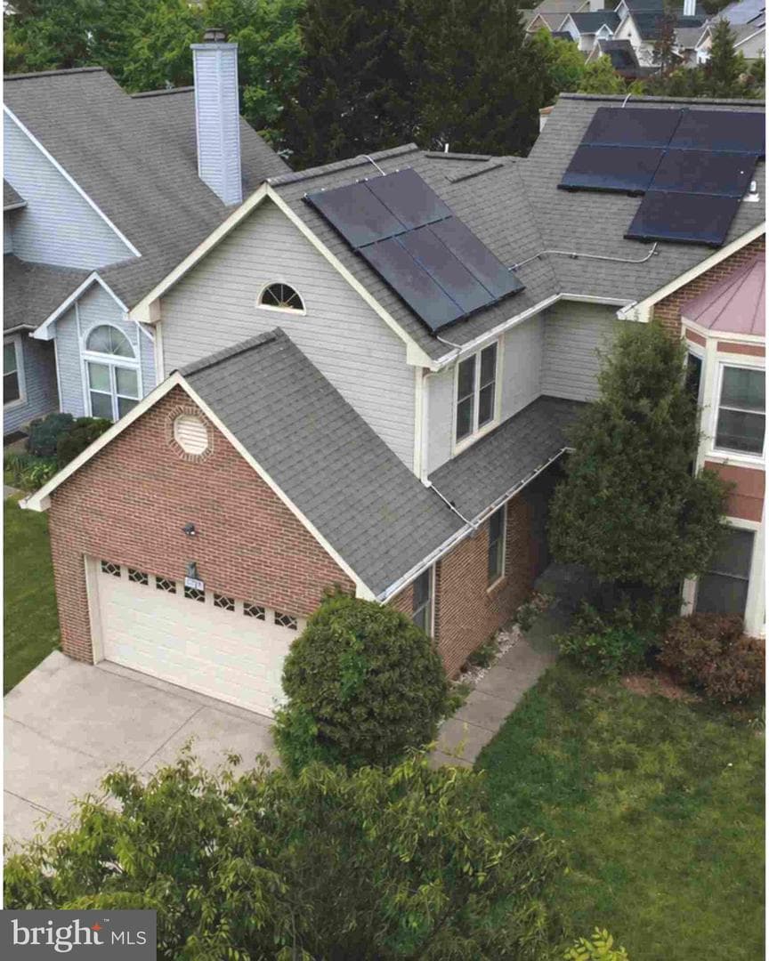9348 Creekview Drive photo 3