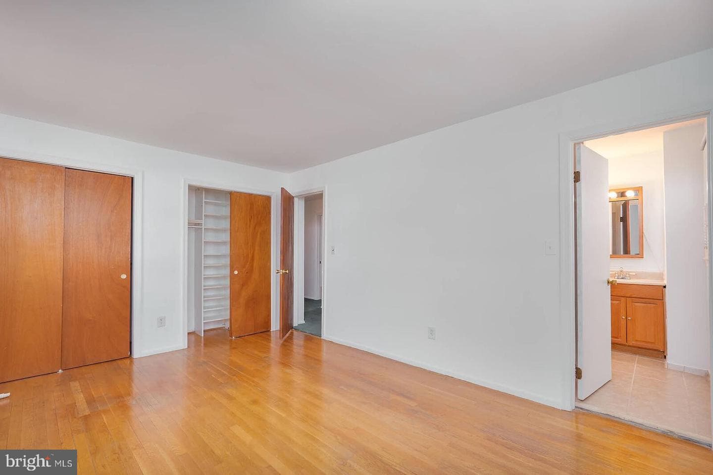 4 Thurston Drive photo 15