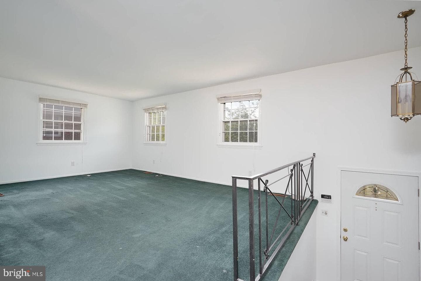 4 Thurston Drive photo 6