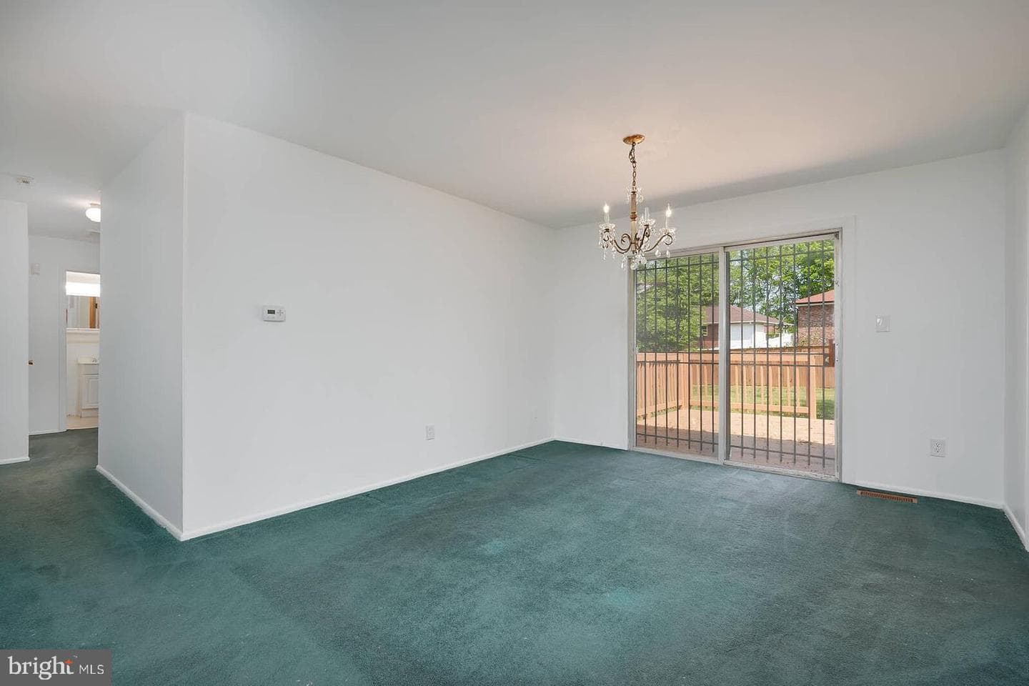 4 Thurston Drive photo 9