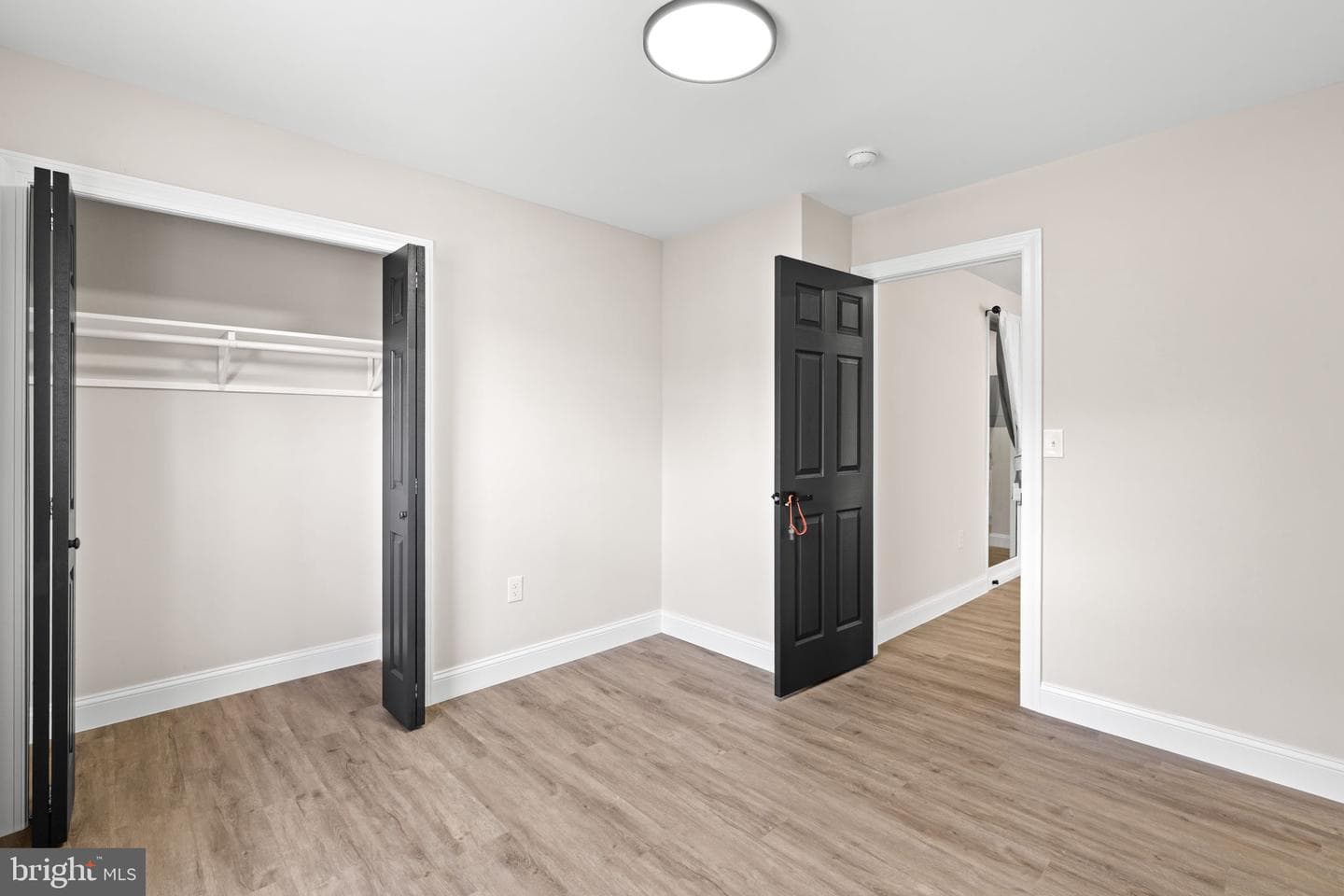 5809 Burgundy Street photo 31