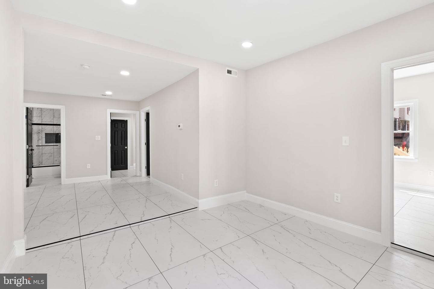5809 Burgundy Street photo 6