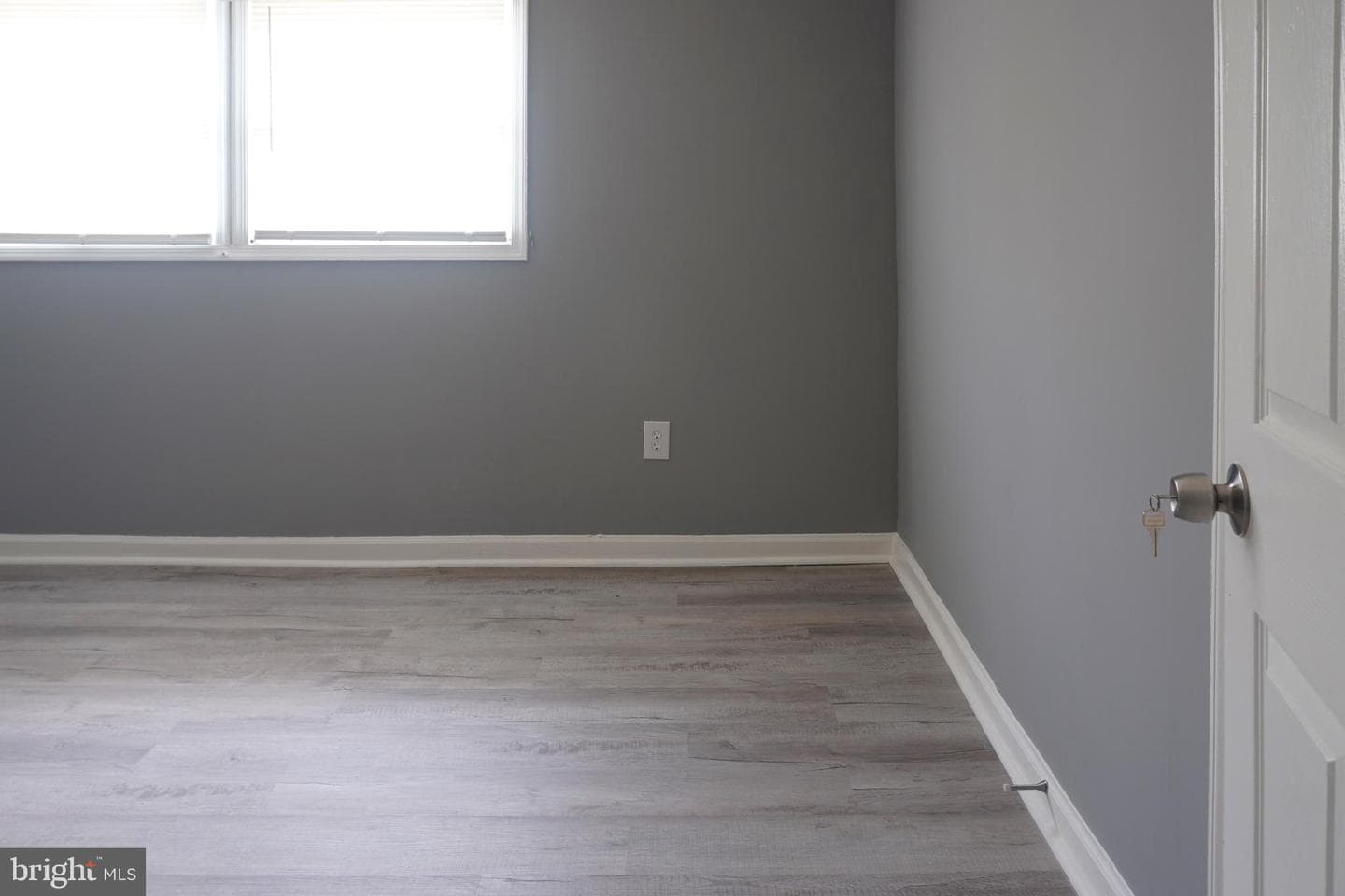 8102 Thornfield Terrace photo 29