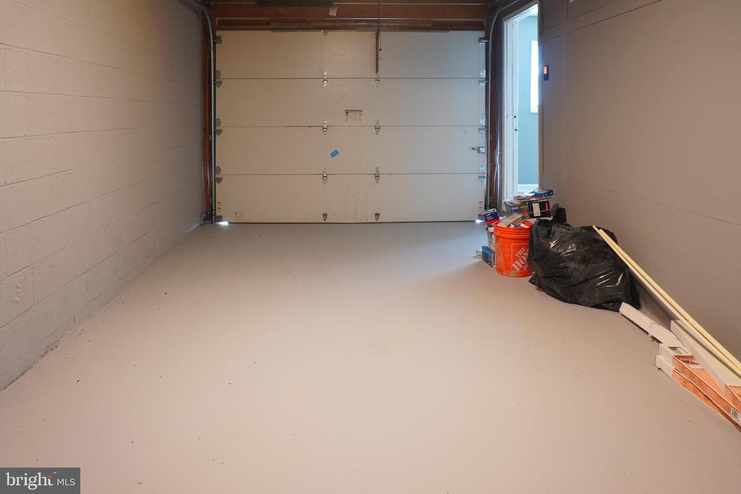 8102 Thornfield Terrace photo 32