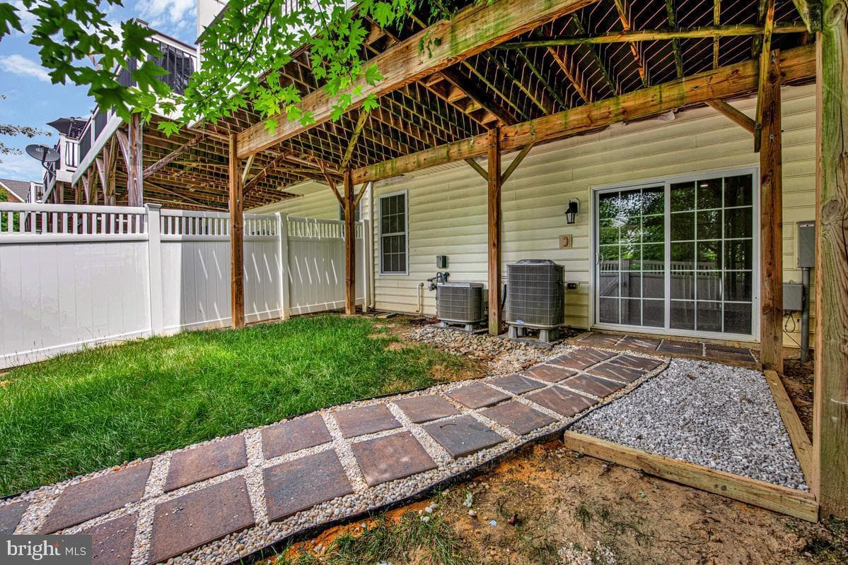 4507 Thoroughbred Drive photo 41