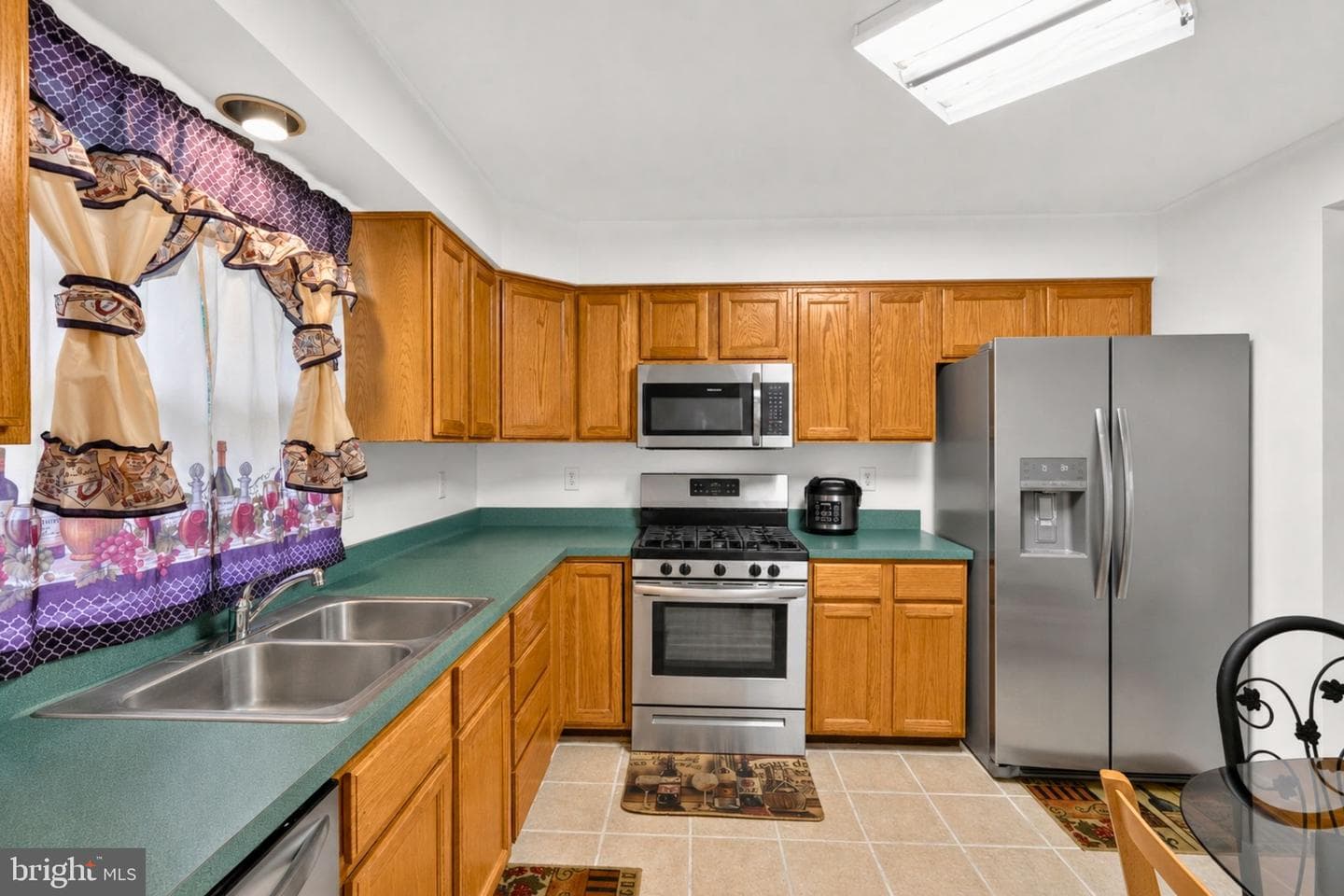 7318 Rotunda Court photo 3