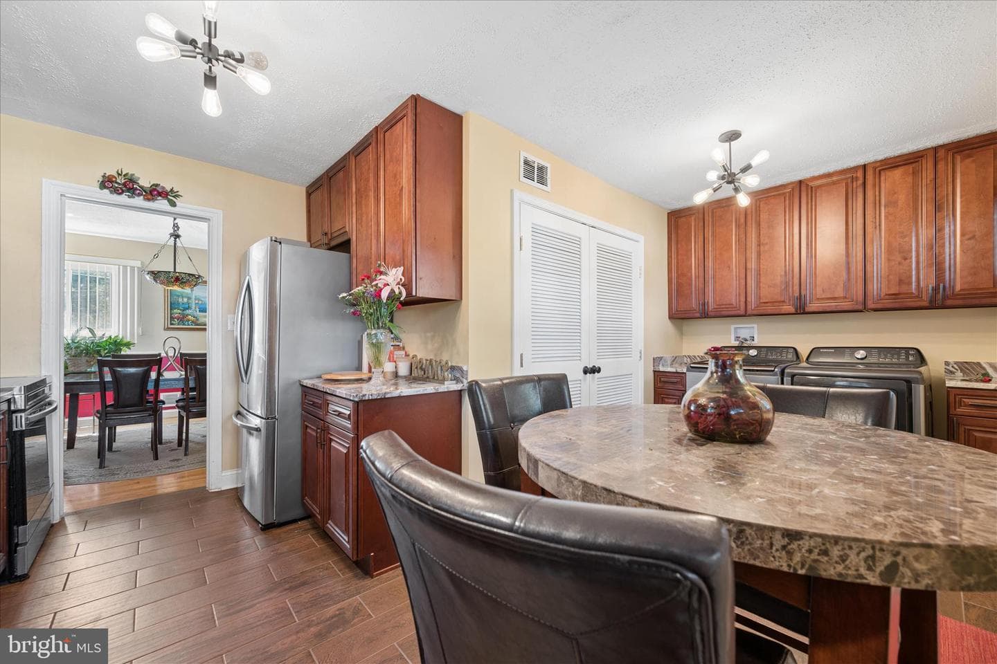 6803 Adelphi Road photo 21