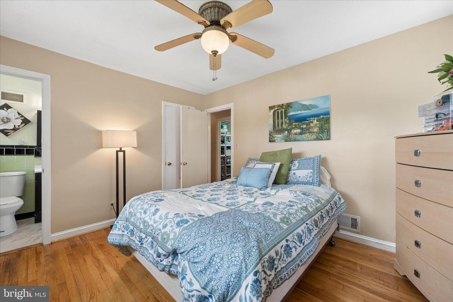 6803 Adelphi Road photo 28