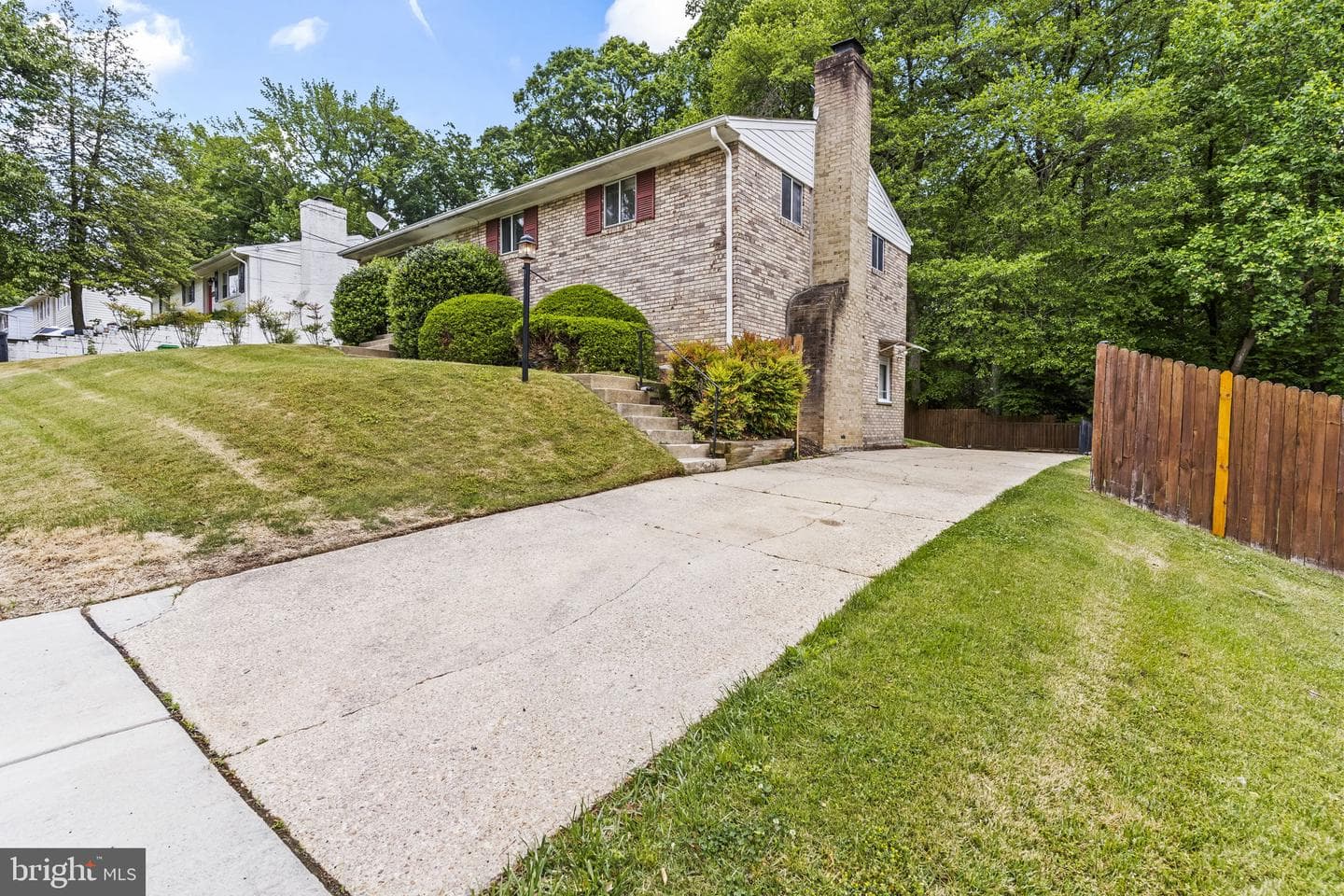 8714 Oakdale Street photo 3