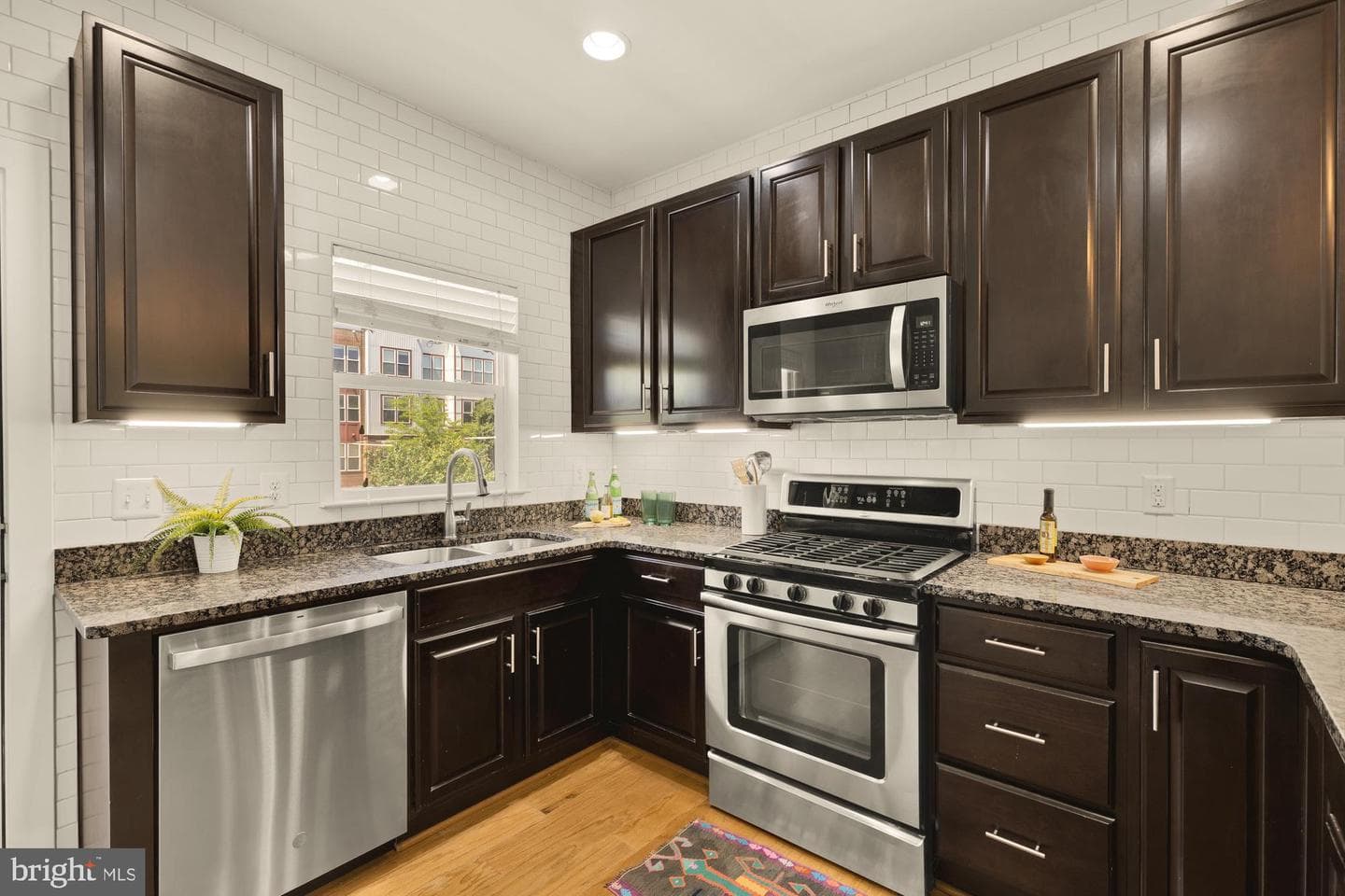 5714 45th Avenue photo 9