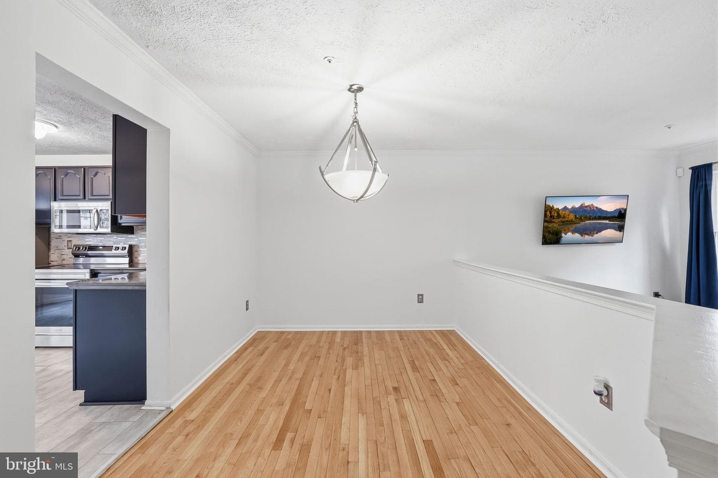 2303 Seton Way photo 9