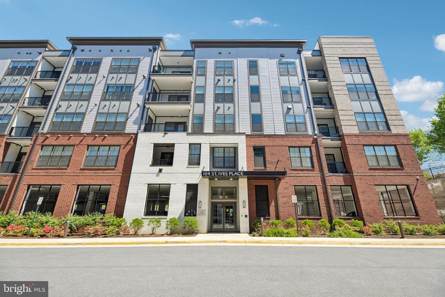 104 Saint Ives Pl # 402